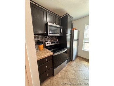 Exclusive Community Living in Cutter Place! Enjoy the on The Oaks Golf Course in Missouri - for sale on GolfHomes.com, golf home, golf lot