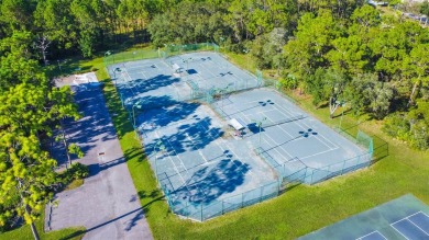 Very Motivated Seller - Make an Offer! Discover Your Florida on Glen Lakes Country Club in Florida - for sale on GolfHomes.com, golf home, golf lot