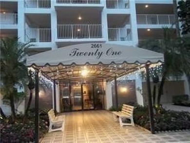 Beautiful, bright and spacious 2 bedroom 2 bath condo with golf on Palm-Aire Country Club and Resort - Palms in Florida - for sale on GolfHomes.com, golf home, golf lot