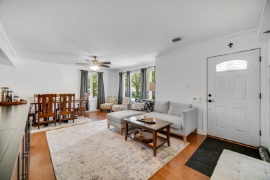 An absolutely perfect house waiting for its new owner!! Two on Calumet Country Club in Illinois - for sale on GolfHomes.com, golf home, golf lot