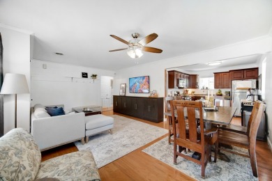 An absolutely perfect house waiting for its new owner!! Two on Calumet Country Club in Illinois - for sale on GolfHomes.com, golf home, golf lot