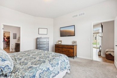Stunning, almost new move-in ready 4Bed/3Bath Muskego condo is on Muskego Lakes Country Club in Wisconsin - for sale on GolfHomes.com, golf home, golf lot