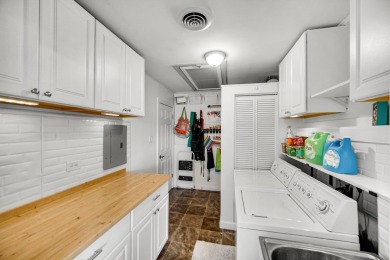 An absolutely perfect house waiting for its new owner!! Two on Calumet Country Club in Illinois - for sale on GolfHomes.com, golf home, golf lot
