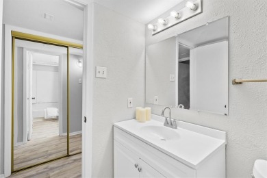 Urban Oasis Just Minutes from Downtown - Luxuriously Updated 1 on Stevens Park Golf Course in Texas - for sale on GolfHomes.com, golf home, golf lot