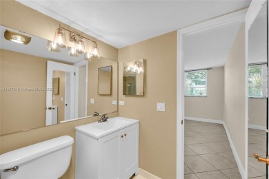 Love where you live...this bright, un-furnished 2 bedrooms 2 on Hollybrook Golf and Tennis Club  in Florida - for sale on GolfHomes.com, golf home, golf lot