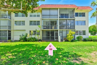 Love where you live...this bright, un-furnished 2 bedrooms 2 on Hollybrook Golf and Tennis Club  in Florida - for sale on GolfHomes.com, golf home, golf lot
