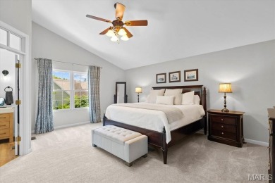 Stunning 4100 sq ft home in the desirable Far Oaks golf course on Far Oaks Golf Club in Illinois - for sale on GolfHomes.com, golf home, golf lot