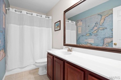 Stunning 4100 sq ft home in the desirable Far Oaks golf course on Far Oaks Golf Club in Illinois - for sale on GolfHomes.com, golf home, golf lot
