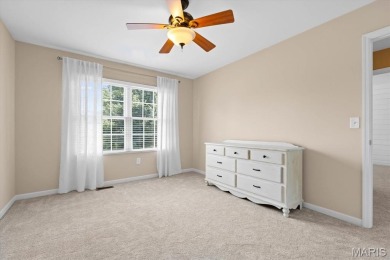 Stunning 4100 sq ft home in the desirable Far Oaks golf course on Far Oaks Golf Club in Illinois - for sale on GolfHomes.com, golf home, golf lot