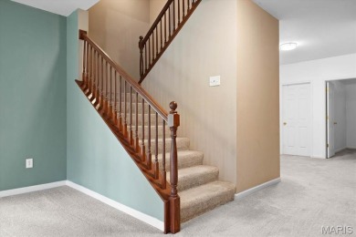 Stunning 4100 sq ft home in the desirable Far Oaks golf course on Far Oaks Golf Club in Illinois - for sale on GolfHomes.com, golf home, golf lot