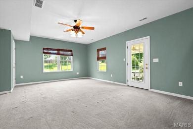 Stunning 4100 sq ft home in the desirable Far Oaks golf course on Far Oaks Golf Club in Illinois - for sale on GolfHomes.com, golf home, golf lot