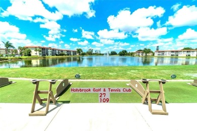 Love where you live...this bright, un-furnished 2 bedrooms 2 on Hollybrook Golf and Tennis Club  in Florida - for sale on GolfHomes.com, golf home, golf lot