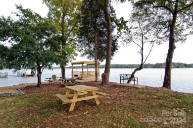 PRICE IMPROVEMENT!Welcome home to the amenity filled gated,golf on River Hills Country Club in South Carolina - for sale on GolfHomes.com, golf home, golf lot