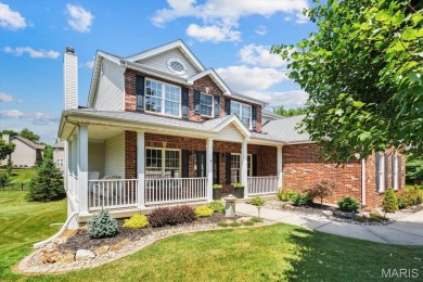 Stunning 4100 sq ft home in the desirable Far Oaks golf course on Far Oaks Golf Club in Illinois - for sale on GolfHomes.com, golf home, golf lot