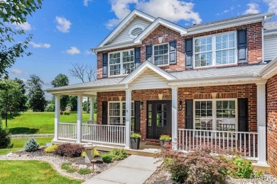 Stunning 4100 sq ft home in the desirable Far Oaks golf course on Far Oaks Golf Club in Illinois - for sale on GolfHomes.com, golf home, golf lot