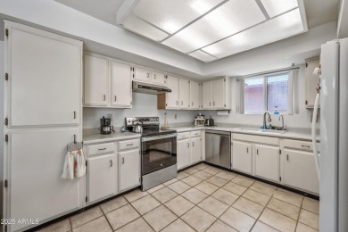 { SUN LAKES 55+ Adult Community } Refreshed home with new PAINT on Sun Lakes Country Club in Arizona - for sale on GolfHomes.com, golf home, golf lot