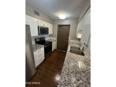 Welcome to this charming 2-bedroom, 2-bathroom home featuring a on Sun City-Willow Creek / Willow Brook  in Arizona - for sale on GolfHomes.com, golf home, golf lot