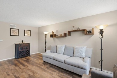 Beautifully maintained 3-bedroom, 2-bath golf course condo on Slick Rock Golf Course - Horseshoe Bay in Texas - for sale on GolfHomes.com, golf home, golf lot