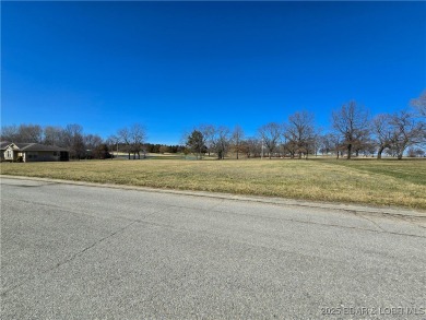 Discover the perfect spot to build your dream home! These two on Rolling Hills Country Club in Missouri - for sale on GolfHomes.com, golf home, golf lot