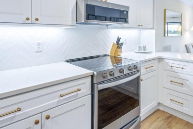 NEW LISTING! FURNISHED & REMODELED! 6-SEAT GOLF CART! CHECK OUT on Sandestin Golf and Beach Resort - The Links in Florida - for sale on GolfHomes.com, golf home, golf lot