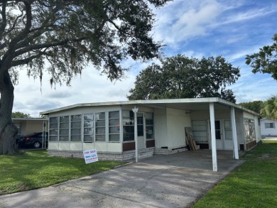 TWO BEDROOM TWO BATH MOSTLY GUTTED HOME AVAILABLE IN ALL AGES on Silver Dollar Golf and Trap Club in Florida - for sale on GolfHomes.com, golf home, golf lot