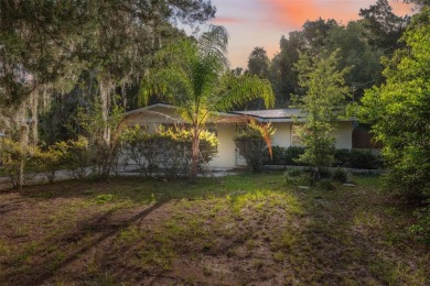 Charming Home with Spacious Yard in a Perfect Location
Welcome on Plantation Inn and Golf Resort  in Florida - for sale on GolfHomes.com, golf home, golf lot