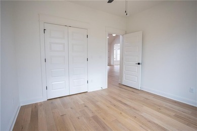 This beautifully upgraded 4 bed / 2 bath home is located in the on Bella Vista - Metfield Golf Complex and Country Club in Arkansas - for sale on GolfHomes.com, golf home, golf lot