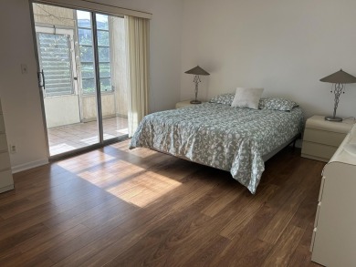 Special new Price.  A rare 1 bedroom 1 bath on the Main floor on Wynmoor Golf Course in Florida - for sale on GolfHomes.com, golf home, golf lot