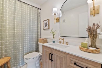 Fully Remodeled 2/2 Condo in The Meadows - Prime Sarasota on The Meadows Golf and Country Club in Florida - for sale on GolfHomes.com, golf home, golf lot