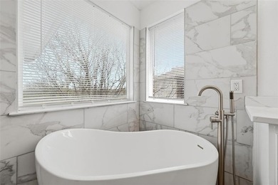 Welcome to this spacious 3-bedroom, 2.5-bath home offers on Grand Oaks Golf Club in Texas - for sale on GolfHomes.com, golf home, golf lot