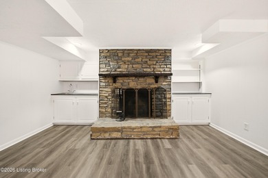 Nestled in the highly desirable Hunting Creek, this beautifully on Hunting Creek Country Club in Kentucky - for sale on GolfHomes.com, golf home, golf lot