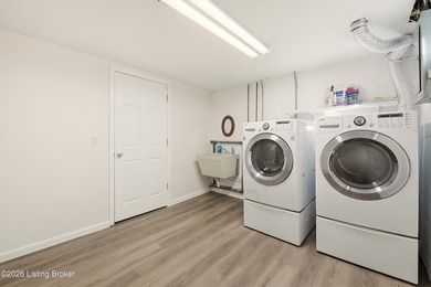 Nestled in the highly desirable Hunting Creek, this beautifully on Hunting Creek Country Club in Kentucky - for sale on GolfHomes.com, golf home, golf lot