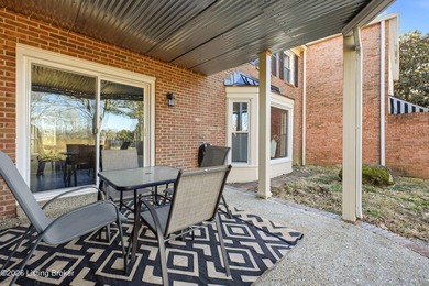 Nestled in the highly desirable Hunting Creek, this beautifully on Hunting Creek Country Club in Kentucky - for sale on GolfHomes.com, golf home, golf lot