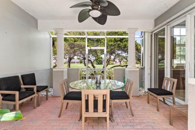 Stunning 3 BD 2 BA situated on the golf course in Cambridge of on Woodfield Country Club in Florida - for sale on GolfHomes.com, golf home, golf lot
