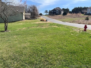 Wonderful LEVEL lot located on the 13th green of Old Kinderhook on The Club At Old Kinderhook in Missouri - for sale on GolfHomes.com, golf home, golf lot