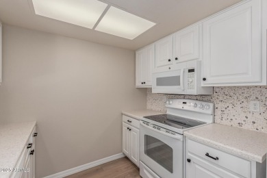 Come check out this lovely single-level home in the highly on Briarwood Country Club in Arizona - for sale on GolfHomes.com, golf home, golf lot