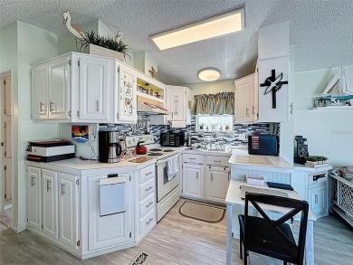Welcome Snowbirds or Permanent Residents, 1 bedroom, 1 bath with on Glen Lakes Country Club in Florida - for sale on GolfHomes.com, golf home, golf lot