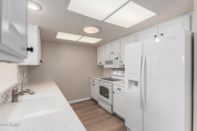 Come check out this lovely single-level home in the highly on Briarwood Country Club in Arizona - for sale on GolfHomes.com, golf home, golf lot