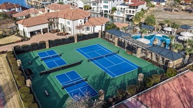 Waterfront lot on Applehead Island in Horseshoe Bay on on Apple Rock Golf Course - Horseshoe Bay in Texas - for sale on GolfHomes.com, golf home, golf lot