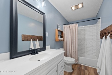 Welcome to this beautifully updated turn key 3 bedroom 2 on Lakeside Golf Course in Tennessee - for sale on GolfHomes.com, golf home, golf lot