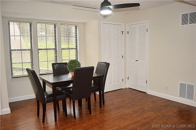 This 2 bedroom 2 bath condo lives LARGE with approximately 1,250 on Seasons Ridge At Four Seasons in Missouri - for sale on GolfHomes.com, golf home, golf lot