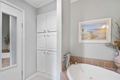 2005 Palm Harbor built home with an oversize one car garage and on Maple Leaf Golf and Country Club in Florida - for sale on GolfHomes.com, golf home, golf lot