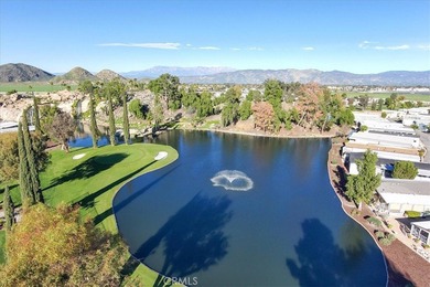 SELLER IS MOTIVATED! Seller may consider a flooring credit with on Hemet West Mobile Estates in California - for sale on GolfHomes.com, golf home, golf lot