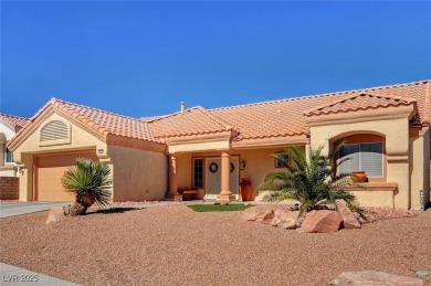 Charming single story home in the resort-style 55+ community of on Highland Falls Golf Club in Nevada - for sale on GolfHomes.com, golf home, golf lot