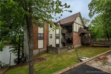 Stunning Transformation on this beautifully remodeled, 1474 SF on Seasons Ridge At Four Seasons in Missouri - for sale on GolfHomes.com, golf home, golf lot