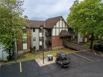 Stunning Transformation on this beautifully remodeled, 1474 SF on Seasons Ridge At Four Seasons in Missouri - for sale on GolfHomes.com, golf home, golf lot
