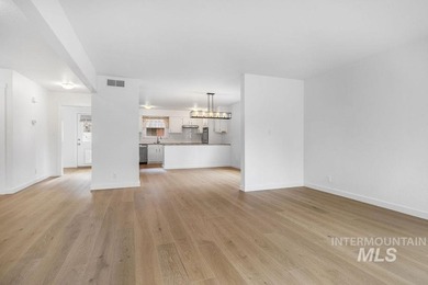 Open House March 14th, 12 PM-3 PM Fabulous townhome in the on Warm Springs Golf Club in Idaho - for sale on GolfHomes.com, golf home, golf lot