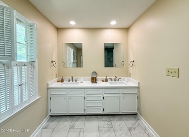 Welcome to 140 Lost Tree Rd in beautiful Pinehurst! This on Pinehurst Resort and Country Club in North Carolina - for sale on GolfHomes.com, golf home, golf lot