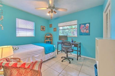 Located in the desirable Forest Hills area, this house is on Babe Zaharias Golf Course in Florida - for sale on GolfHomes.com, golf home, golf lot
