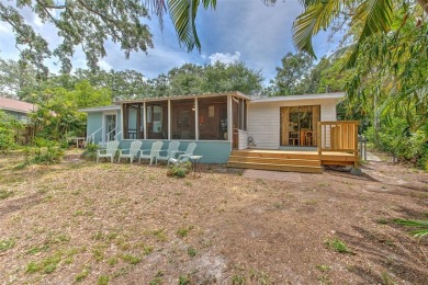 Located in the desirable Forest Hills area, this house is on Babe Zaharias Golf Course in Florida - for sale on GolfHomes.com, golf home, golf lot